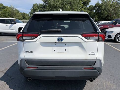 Used 2024 Toyota RAV4 LE AWD/4WD image 6