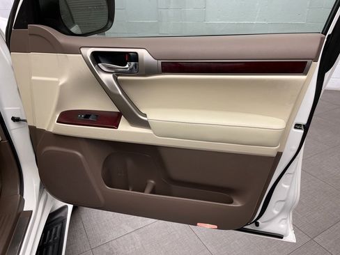 Used 2019 Lexus GX 460 Luxury image 28