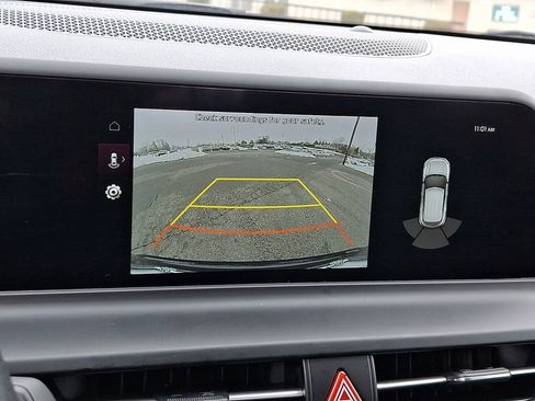 Certified 2025 Kia Seltos SX w/ SX Sunroof Package image 20