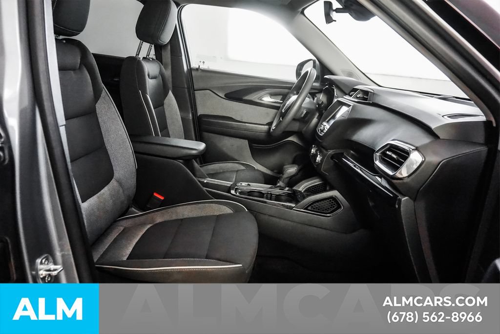 Used 2023 Chevrolet TrailBlazer LT FWD image 17