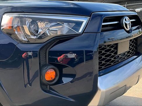 Used 2022 Toyota 4Runner TRD Off-Road image 28