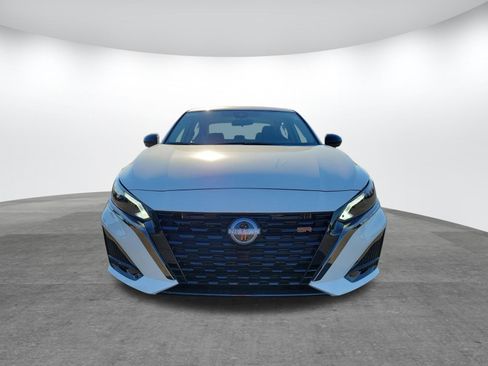 New 2025 Nissan Altima 2.5 SR w/ SR Premium Package image 2