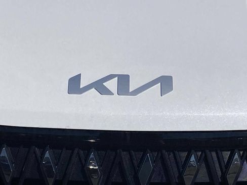 New 2026 Kia Carnival FWD image 28