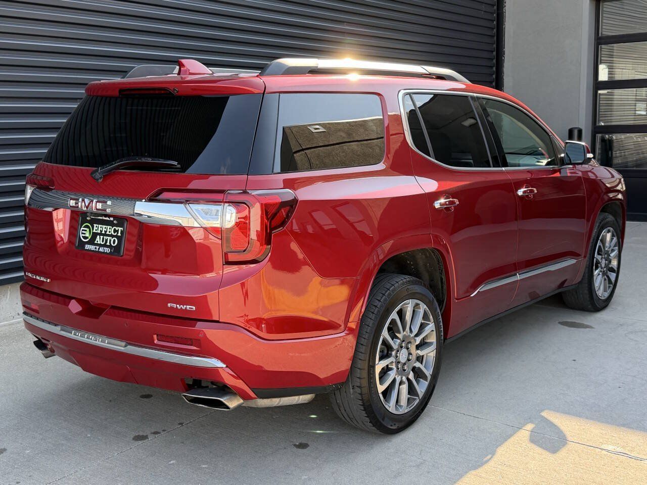 Used 2021 GMC Acadia Denali w/ Denali Ultimate Package AWD/4WD image 12