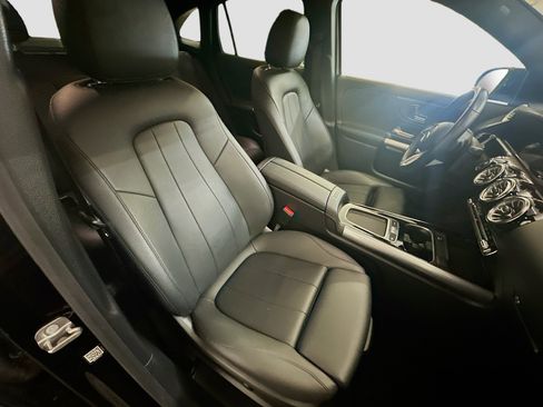 Used 2025 Mercedes-Benz GLA 250 4MATIC image 32