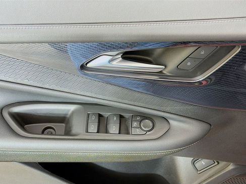 Used 2025 Chevrolet Blazer EV LT w/ Super Cruise Package image 30