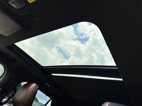 Used 2020 Ford Explorer Platinum w/ Premium Technology Package image 32