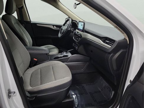 Used 2020 Ford Escape SE image 15
