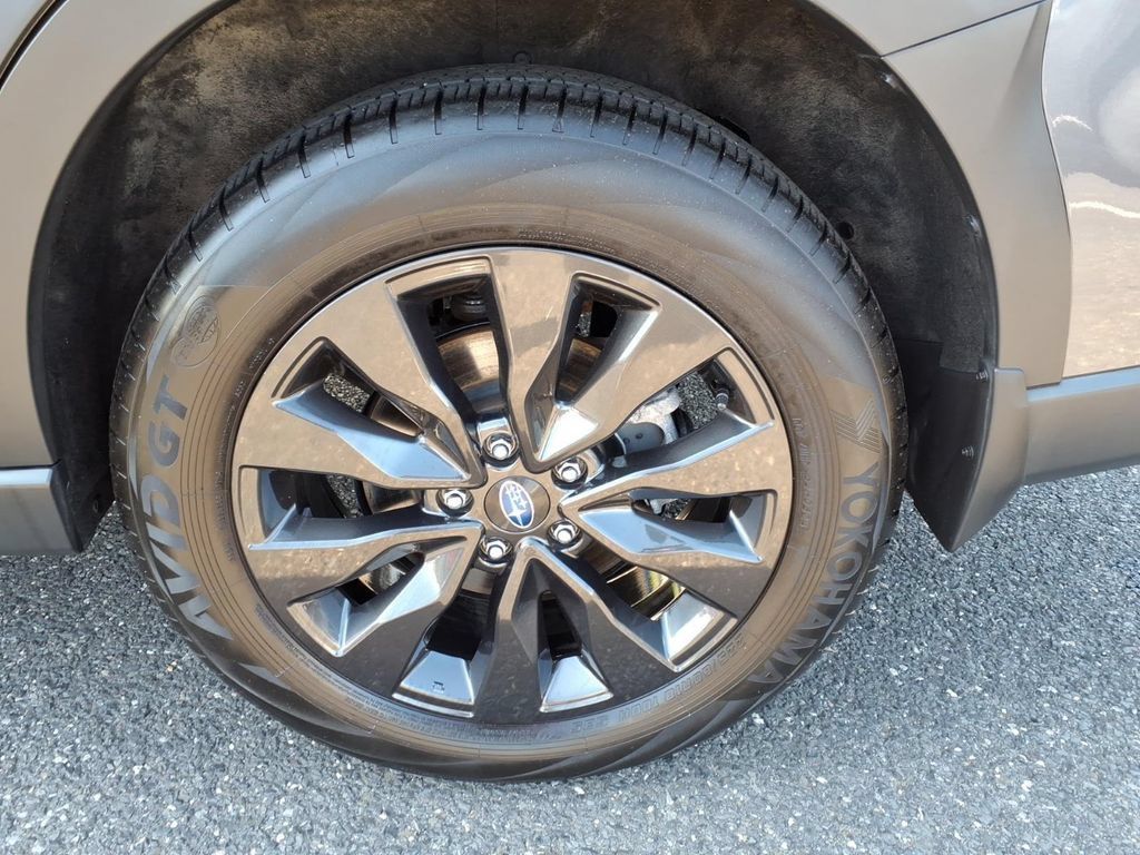 Certified 2025 Subaru Outback Onyx Edition AWD/4WD image 16