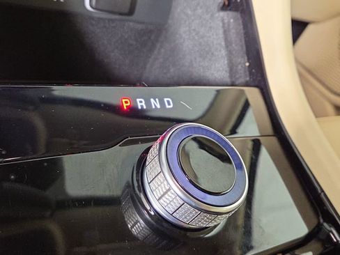 Used 2022 Jeep Grand Cherokee L Limited RWD image 21