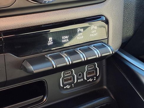 Used 2020 RAM 1500 Big Horn image 9
