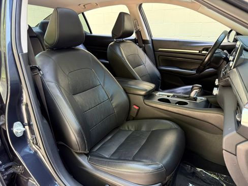 Used 2019 Nissan Altima 2.5 SL FWD image 26