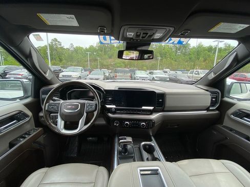 Used 2022 GMC Sierra 1500 SLT AWD/4WD image 26
