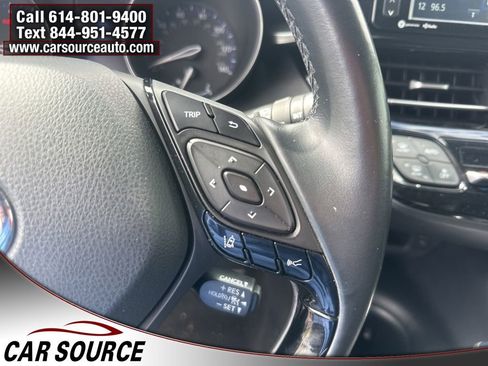 Used 2018 Toyota C-HR XLE image 17