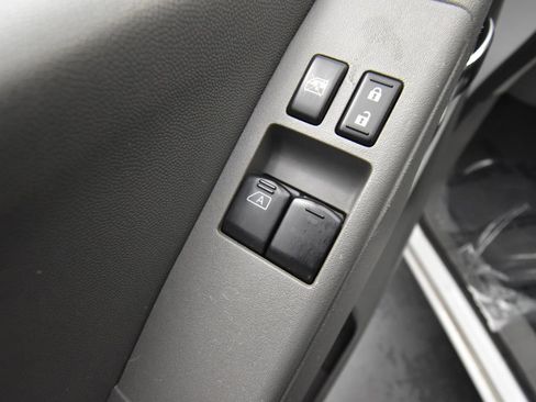 Used 2020 Nissan Frontier S image 10