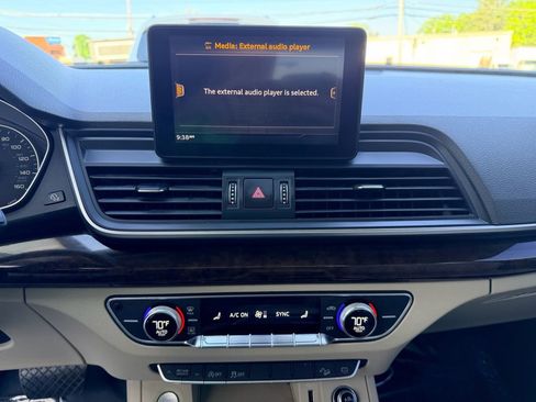 Used 2018 Audi Q5 2.0T Premium AWD/4WD image 21