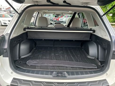 Used 2021 Subaru Forester Premium AWD/4WD image 23