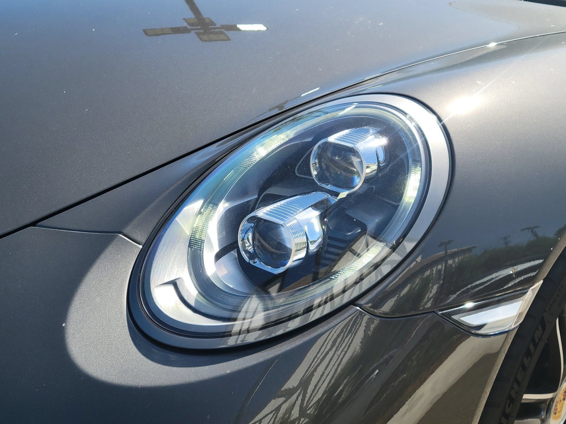 Certified 2018 Porsche 911 Carrera RWD image 30