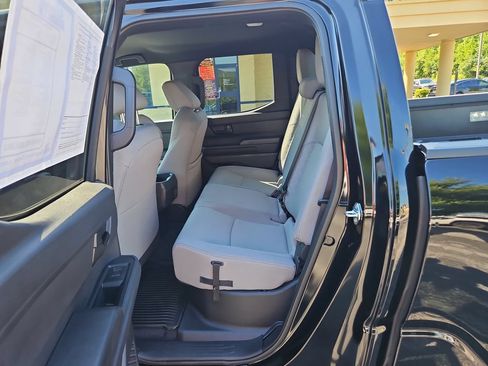 Used 2025 Toyota Tacoma SR5 AWD/4WD image 24