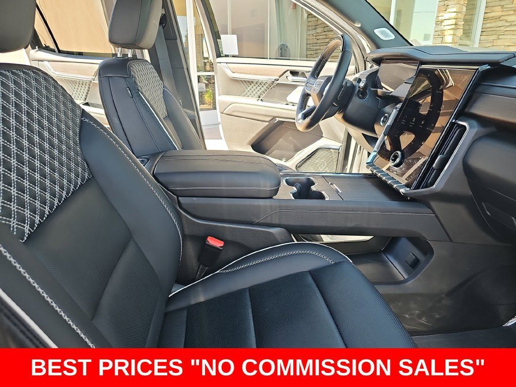 Used 2024 GMC Acadia Denali w/ Super Cruise Package FWD image 10