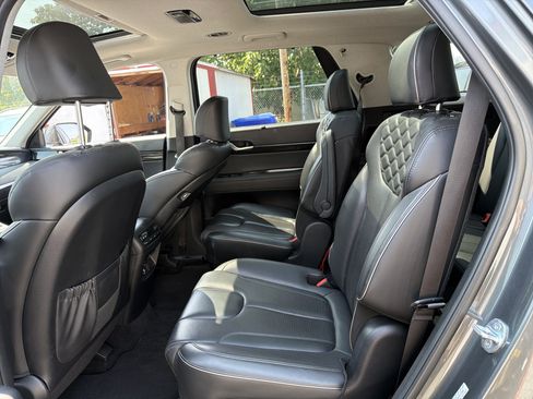 Used 2022 Hyundai Palisade Limited w/ Cargo Package AWD/4WD image 9