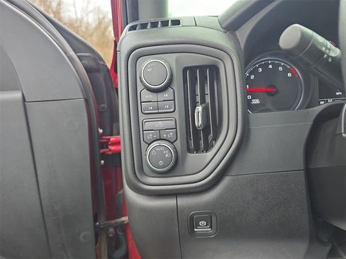 Used 2021 Chevrolet Silverado 1500 Custom Trail Boss w/ LPO, Dark Essentials Package image 14