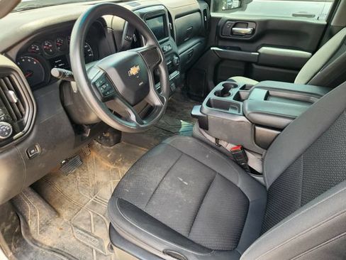 Used 2022 Chevrolet Silverado 2500 Custom w/ Custom Convenience Package AWD/4WD image 6