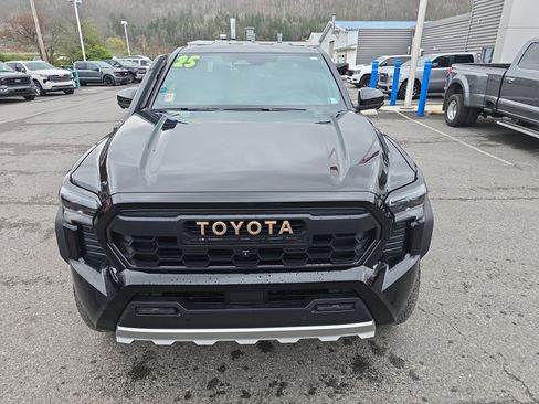 Used 2025 Toyota Tacoma 4x4 Double Cab Hybrid w/ Tow Tech Package image 9