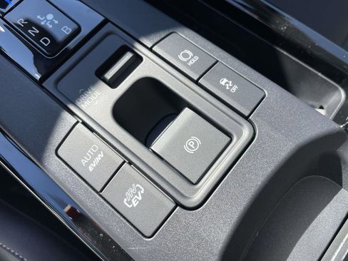 New 2026 Toyota Prius Plug-In Hybrid image 40