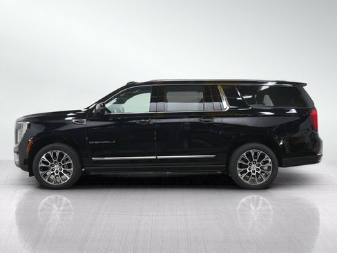 Used 2025 GMC Yukon XL Denali w/ Sun & Power Step Package AWD/4WD image 2