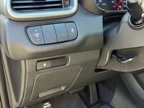 Used 2020 Kia Sorento AWD V6 image 17