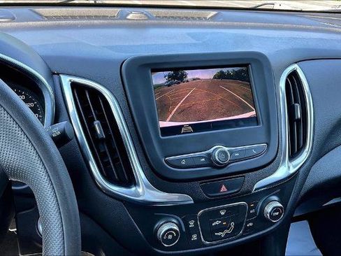 Used 2021 Chevrolet Equinox LT AWD/4WD image 14