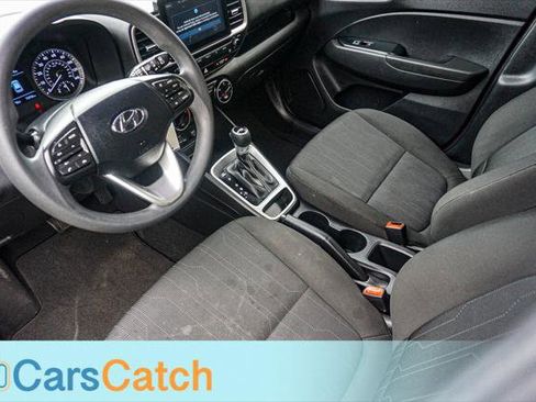 Used 2021 Hyundai Venue SE FWD image 17