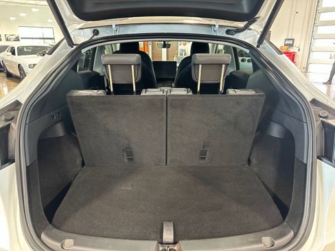 Used 2023 Tesla Model Y Long Range AWD/4WD image 46