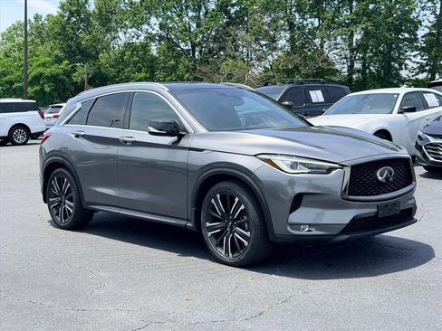 Used 2021 INFINITI QX50 Luxe w/ Appearance Package AWD/4WD image 2