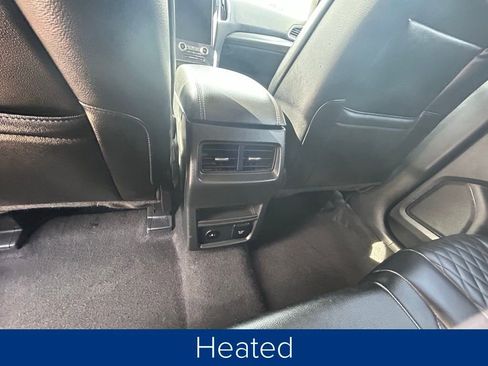 Used 2024 Ford Edge Titanium image 20