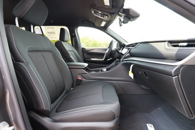 New 2026 Jeep Grand Cherokee Laredo RWD image 21