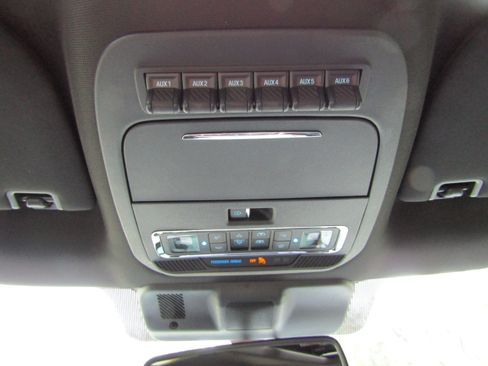 Used 2025 Ford F150 Raptor AWD/4WD image 30