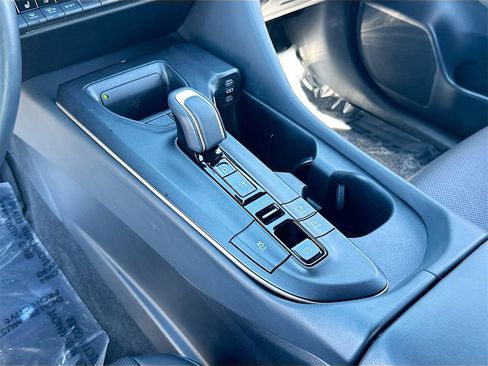 Used 2023 Toyota Crown Limited image 16