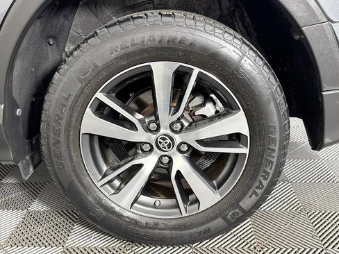 Used 2017 Toyota RAV4 XLE image 60