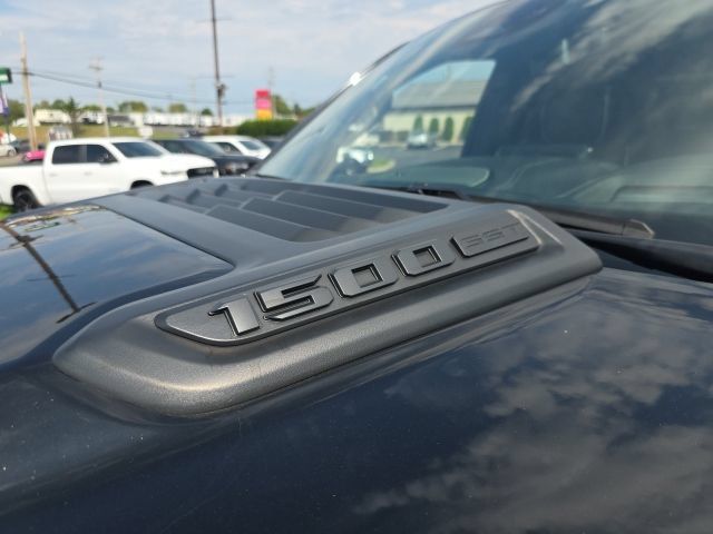 Used 2025 RAM 1500 Laramie w/ Night Edition AWD/4WD image 13
