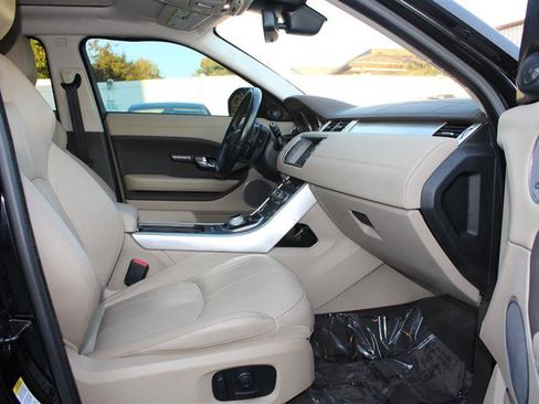 Used 2016 Land Rover Range Rover Evoque SE Premium image 12