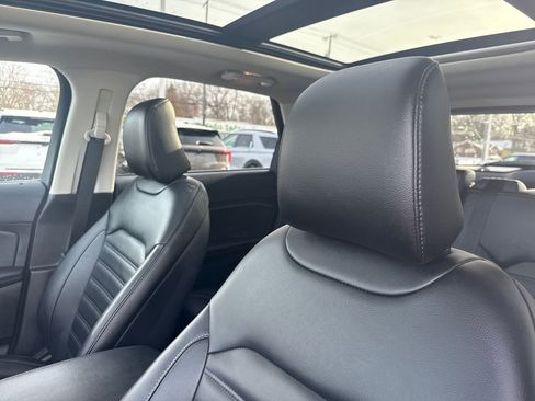 Used 2023 Ford Edge SEL w/ Convenience Package image 26