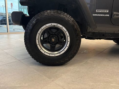 Used 2017 Jeep Wrangler Sport w/ Connectivity Group image 34