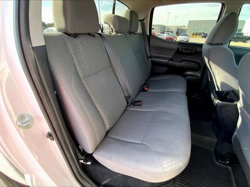 Used 2022 Toyota Tacoma SR image 19