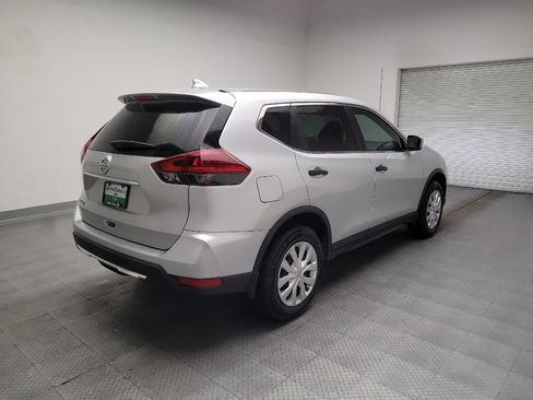 Used 2020 Nissan Rogue S FWD image 9