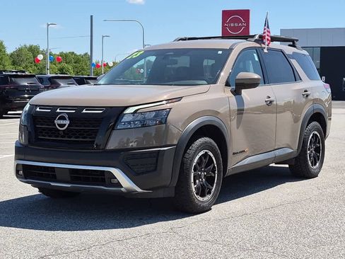 Used 2023 Nissan Pathfinder Rock Creek AWD/4WD image 1