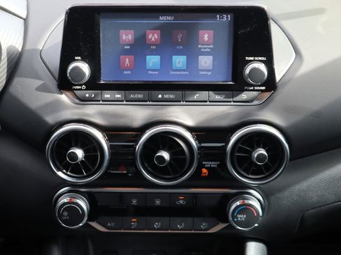 Used 2025 Nissan Sentra S image 14