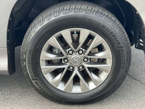 Used 2014 Lexus GX 460 Luxury image 9