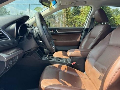 Used 2019 Subaru Outback 3.6R Touring w/ Popular Package #3A AWD/4WD image 8